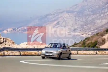 _2279747-2
