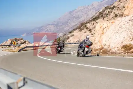 _2279853-2