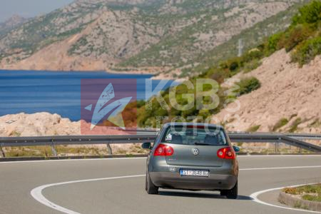 _4182402