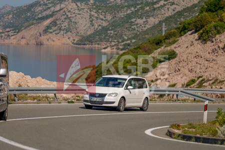 _4256004