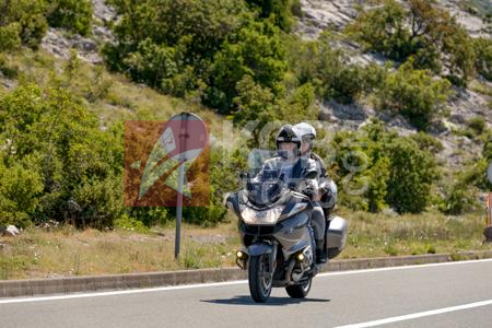 _6077549