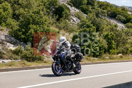 _6130367