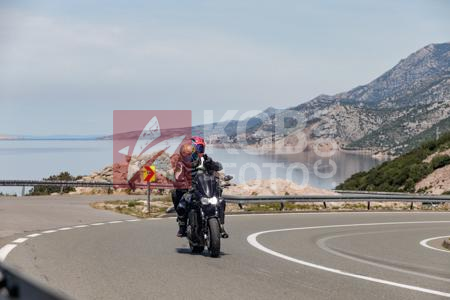 _6130613-uUynvy
