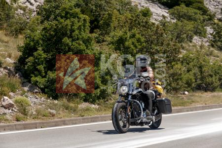 _6131185-UnLM9e