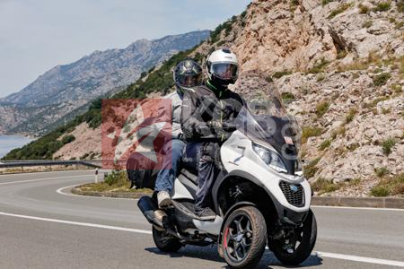 _6131331-9GZAim
