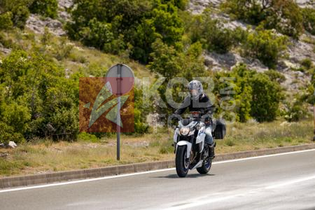 _6144113-S8OxX8