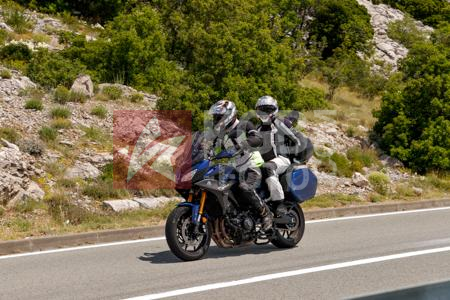 _6144861-xt40Yf