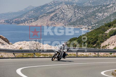 _6287935-TgXIA7