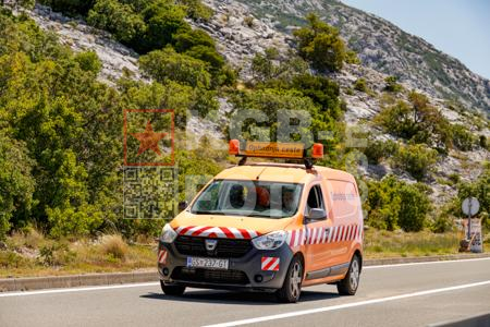 _7049534-fQ9ChF