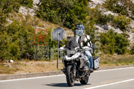 _7053283-2-TT9mSN
