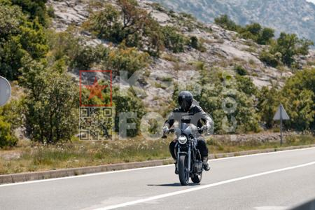 _7188824