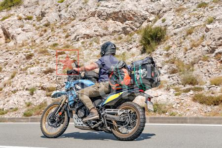 _7189461-TNHUxW