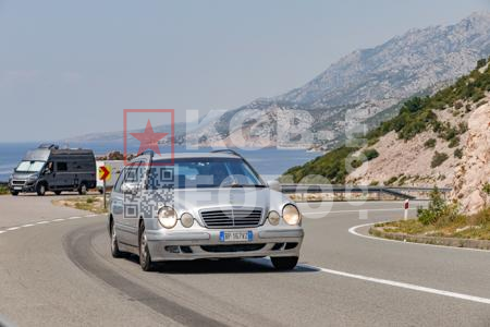 _7189911-Tyt34X