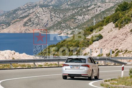 _7196324-9frSUv