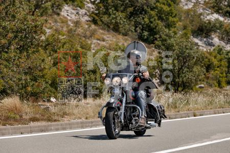 _7196000-NznGx9
