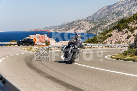 _8026870-3knpMj