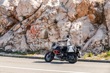 _8026889-goXk7s