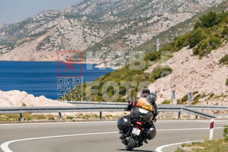 _8028028