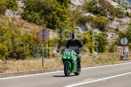 _8028369