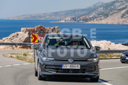 _8029149-hbdD8s