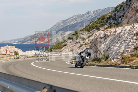 _8089637