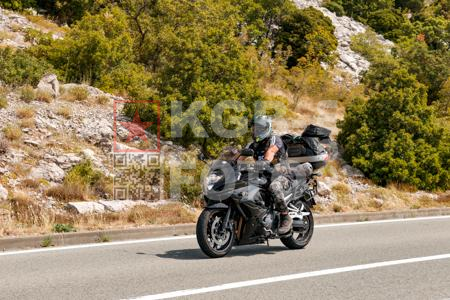 _8082145-szUCrR