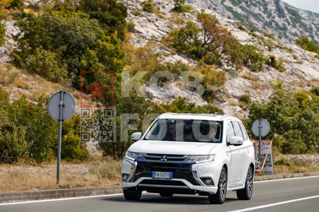 _8082381-a0wWe7