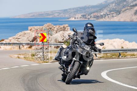 _8094530
