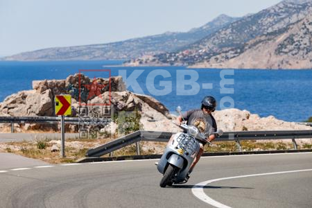 _8095689-B8x5lP