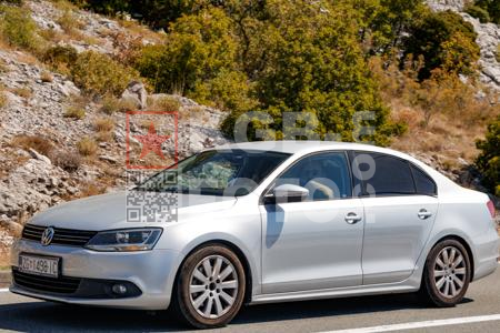 _8157996