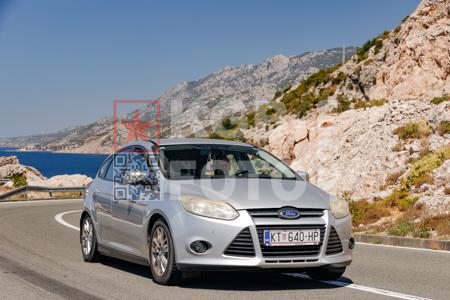 _8158008