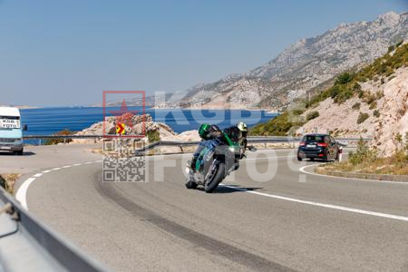 _8158288-zCic1h