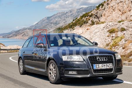 _8224348-2
