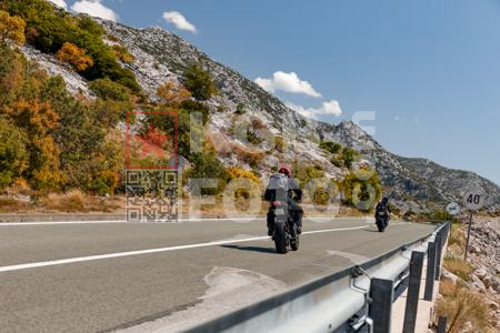 _8224651-VHuXOU