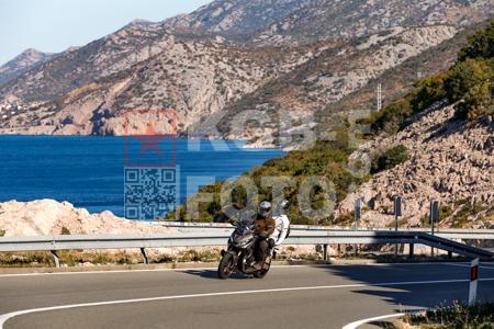 _8235397-2