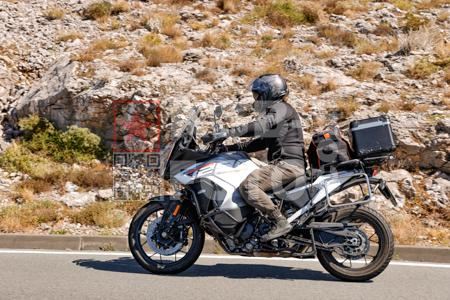 _8237016-2