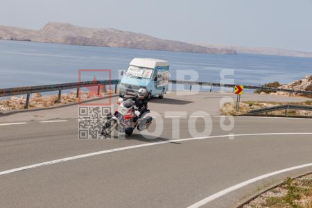 _8305212-2-xNvj4W