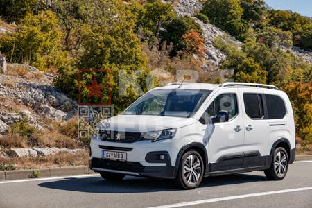 _9057121-2