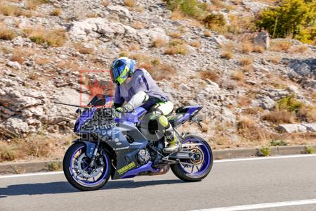 _9056938-2