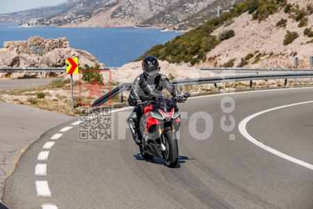 _9057651-2
