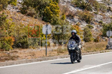 _9057656-2-NxozuW