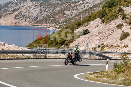 _9059561-ym2LDV