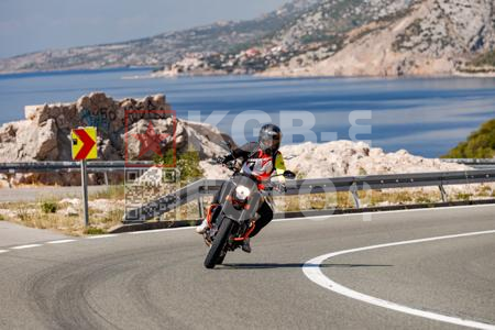 _9059669-2-fiUWsF