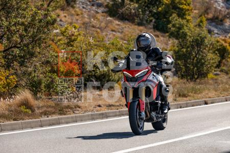 _9060744-pGZ0kg