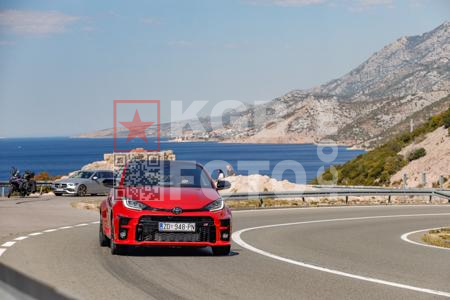 _9061490-nvrB3H
