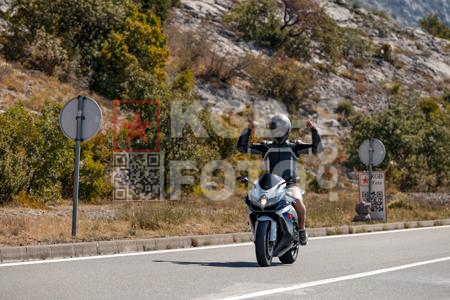 _9061629-2Fi5OW