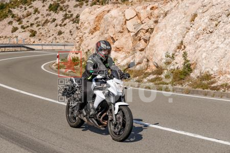 _9063006-3lvZr7