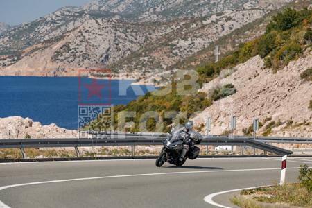 _9063152-fz3UqQ