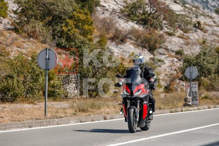 _9063165-bbTmKq