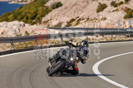 _9063513-HPI5pD
